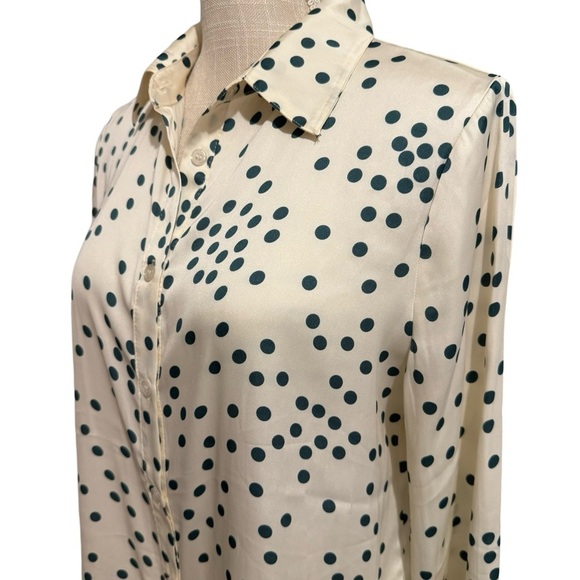 Francesca’s Audrey Parks Satin Button Down Blouse in Cream & Forest Green - Picture 2 of 9